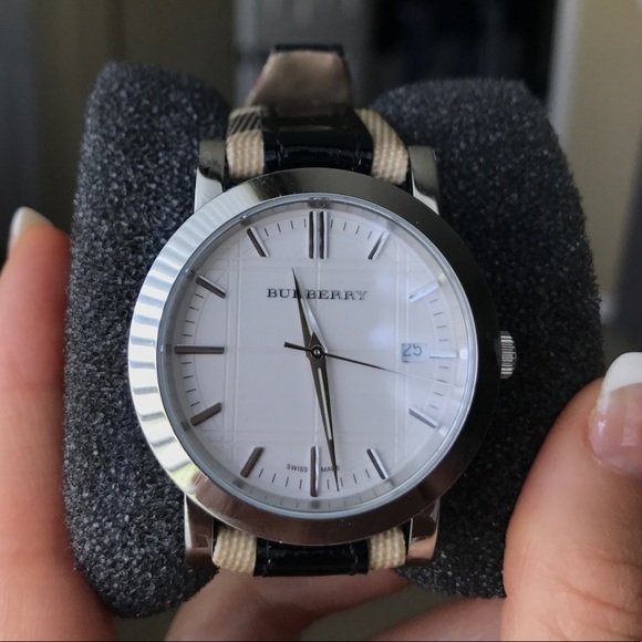 Burberry Accessories - 🆕 BURBERRY Signature strap watch AUTHENTIC